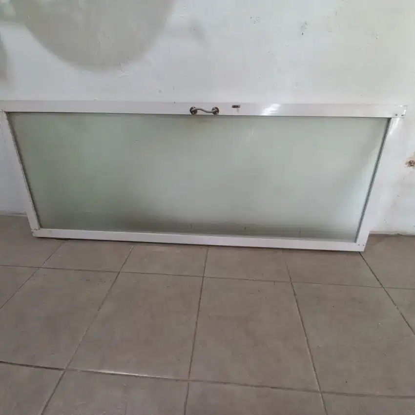 Pintu kamar mandi kaca