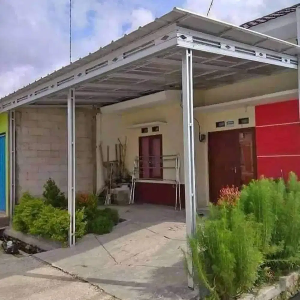 Rangka atap baja ringan