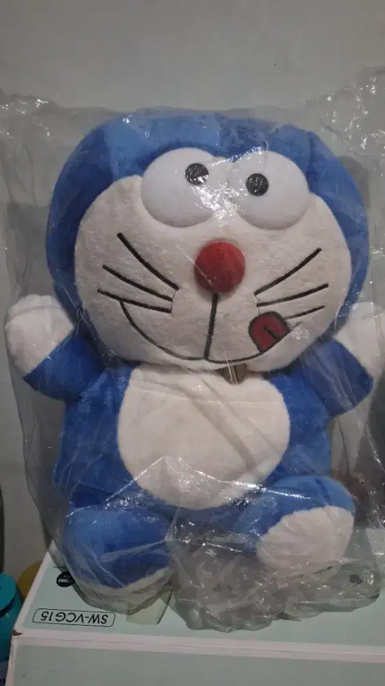 Boneka doraemon
