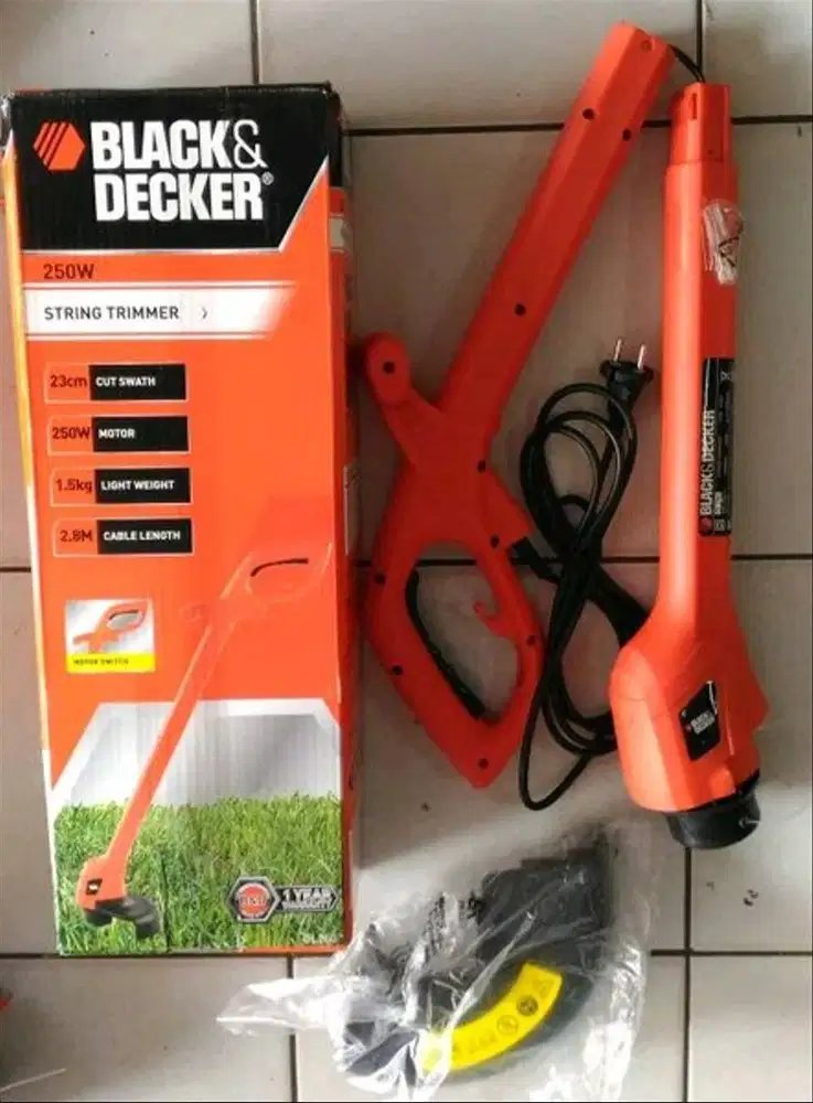Black And Decker GL260 Mesin Potong Rumput