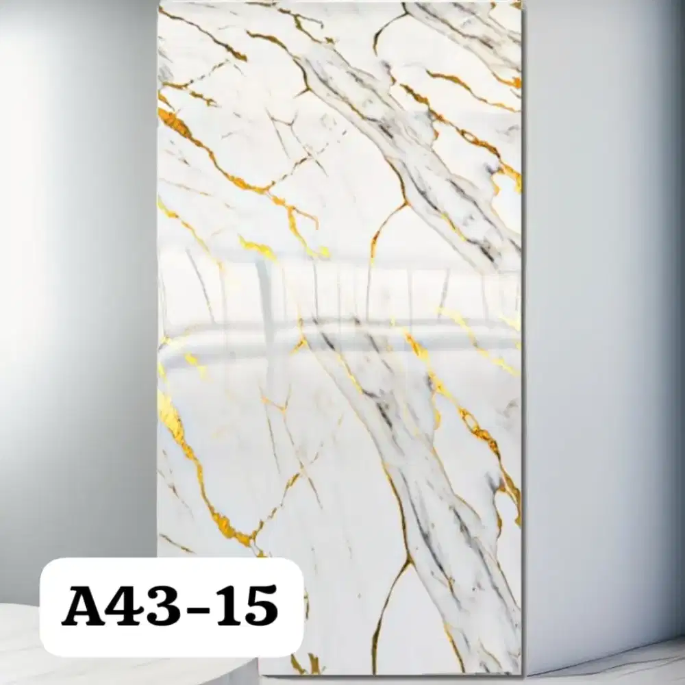 Marmer platdroff belakang tv