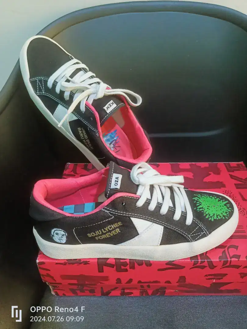 Sepatu Gaul KEM X OZA (Soju) Size 41 Keren Abis Gan Mantap Murah Gan.