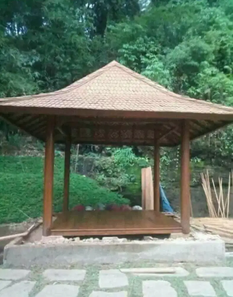 Gazebo kayu kelapa atap sirap ukuran 2.50x2.50 harga satuan 18jt
