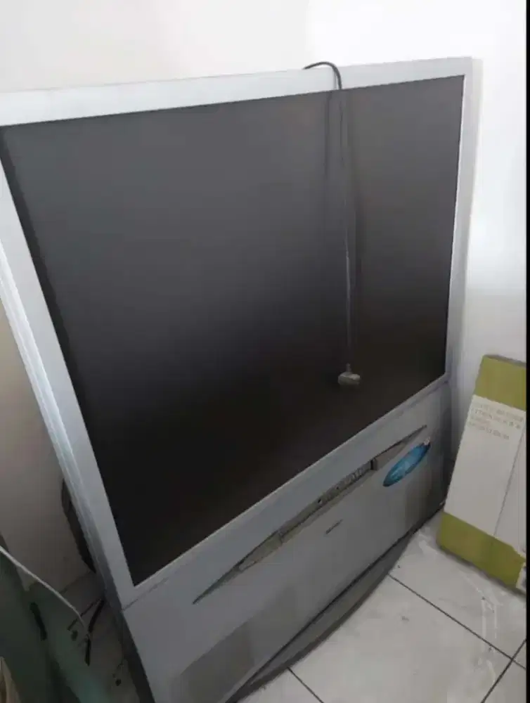 TV TOSHIBA BESAR