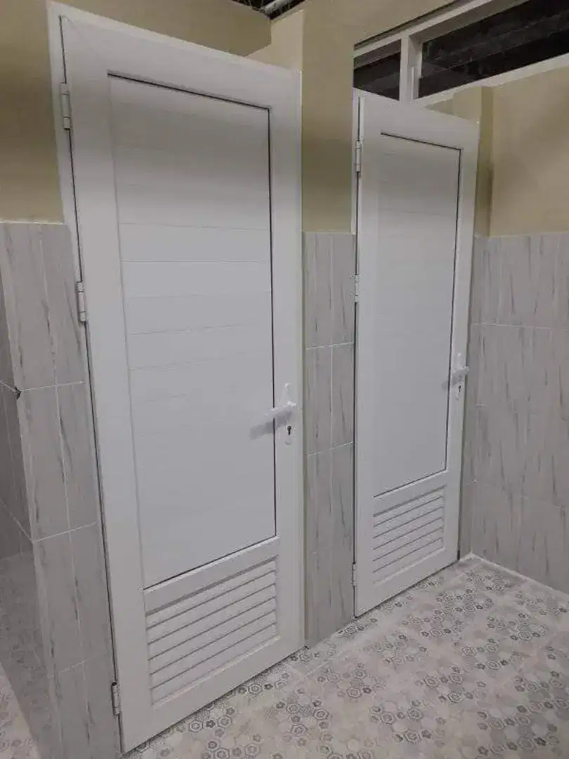 Pintu kamar mandi alumunium