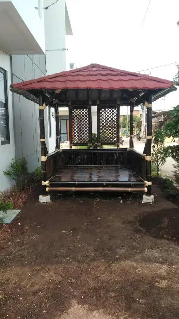 Saung/gazebo bambo