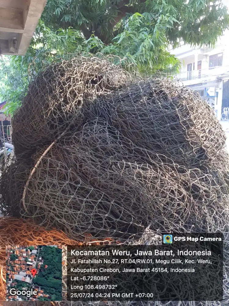 Jaring futsal bekas satu lapangan