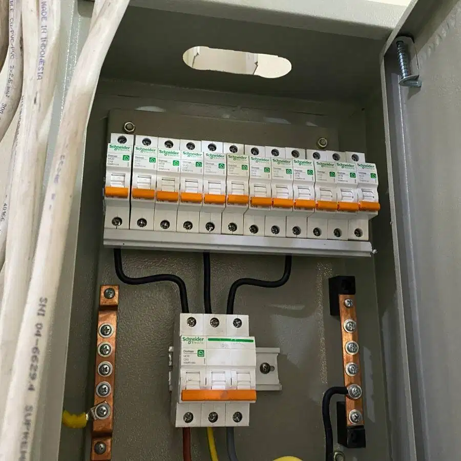 tukang listrik panggilan instalasi listrik bergaransi