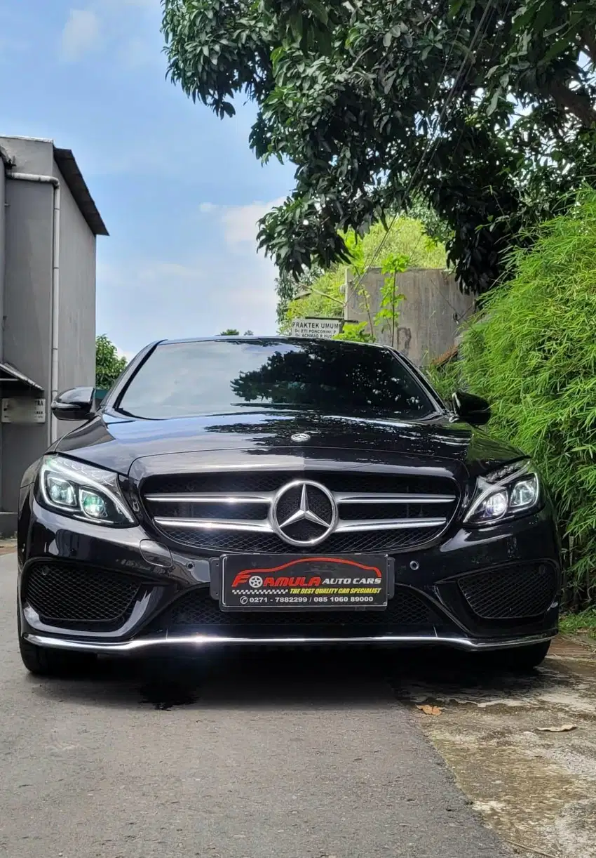 MERCY C250 AVANTGARDE AMG ///
With AMG Line W205,th 2014,odo 20 rb mls