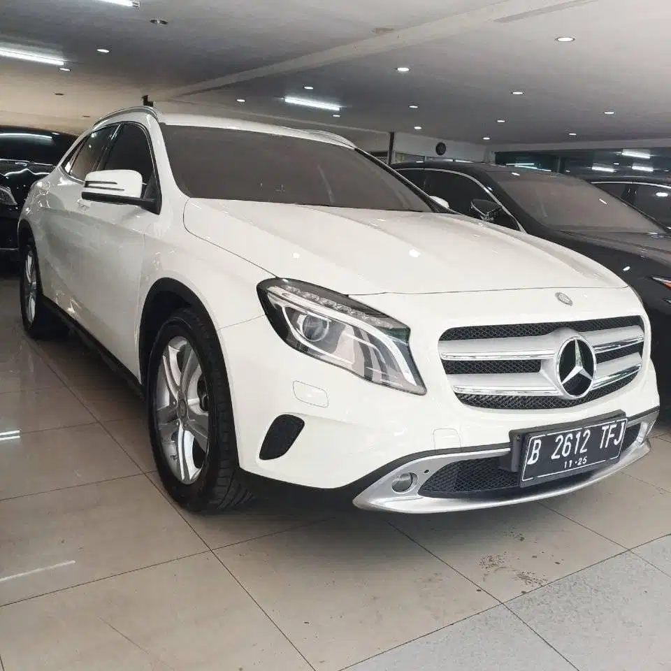 only 25k miles GLA200 Urban 2015 Total DP Rp 36jt