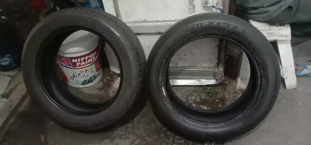 2 Ban Bridgestone Turanza 215/55R17 94V