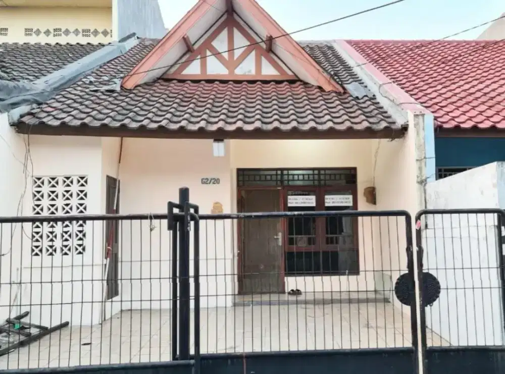 Di jual rumah Duta garden(hadap selatan)