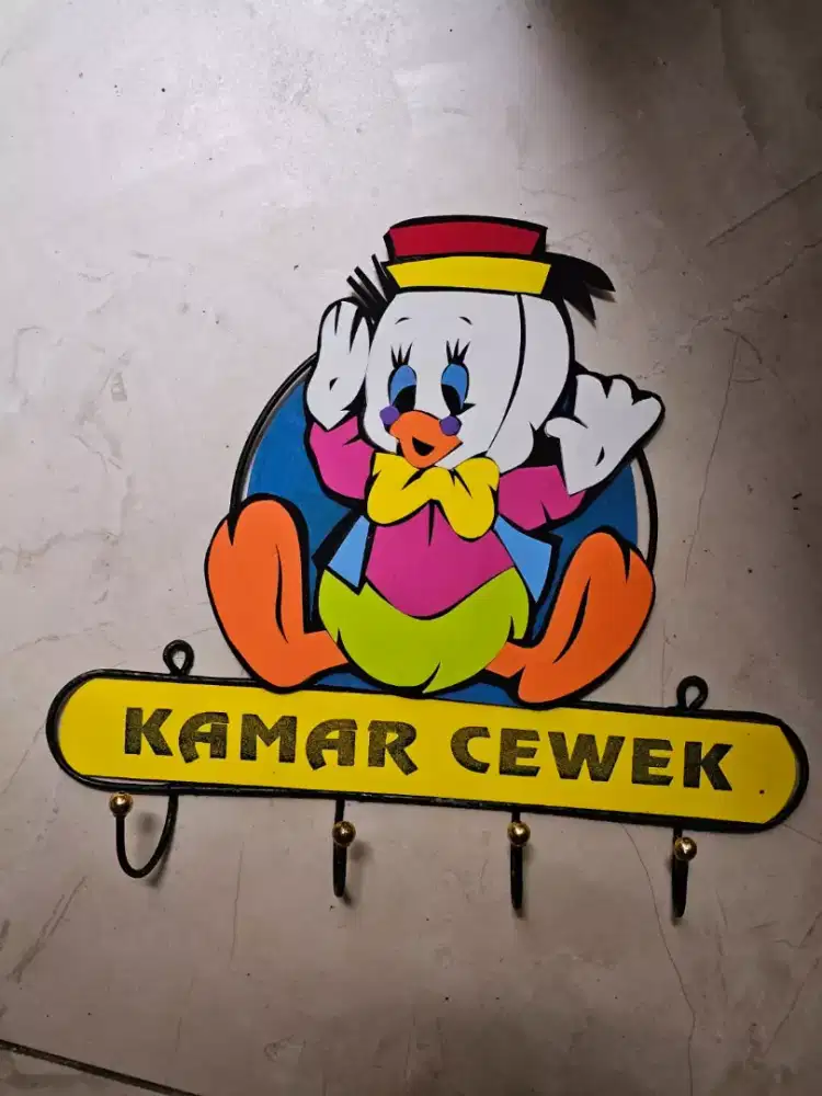 Gantungan dinding dekorasi rumah