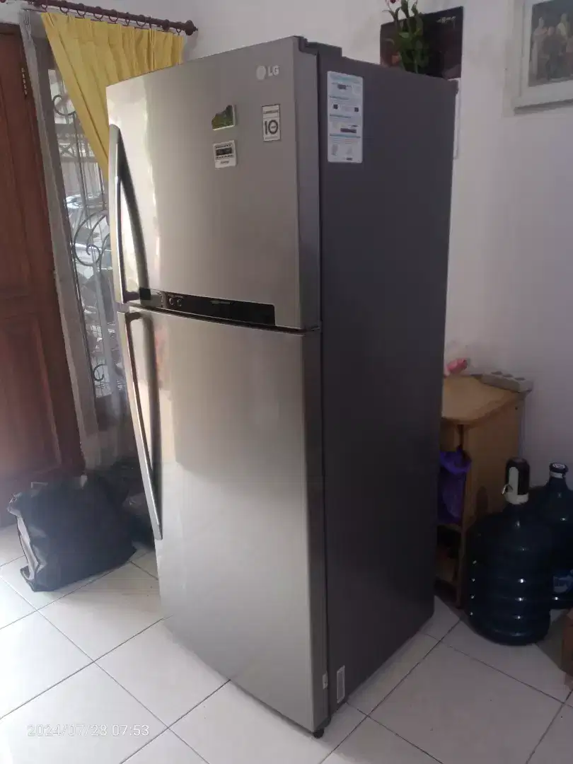 Kulkas LG Jumbo, Tinggi 172cm, Lebar 68cm, normal Mulus Terawat