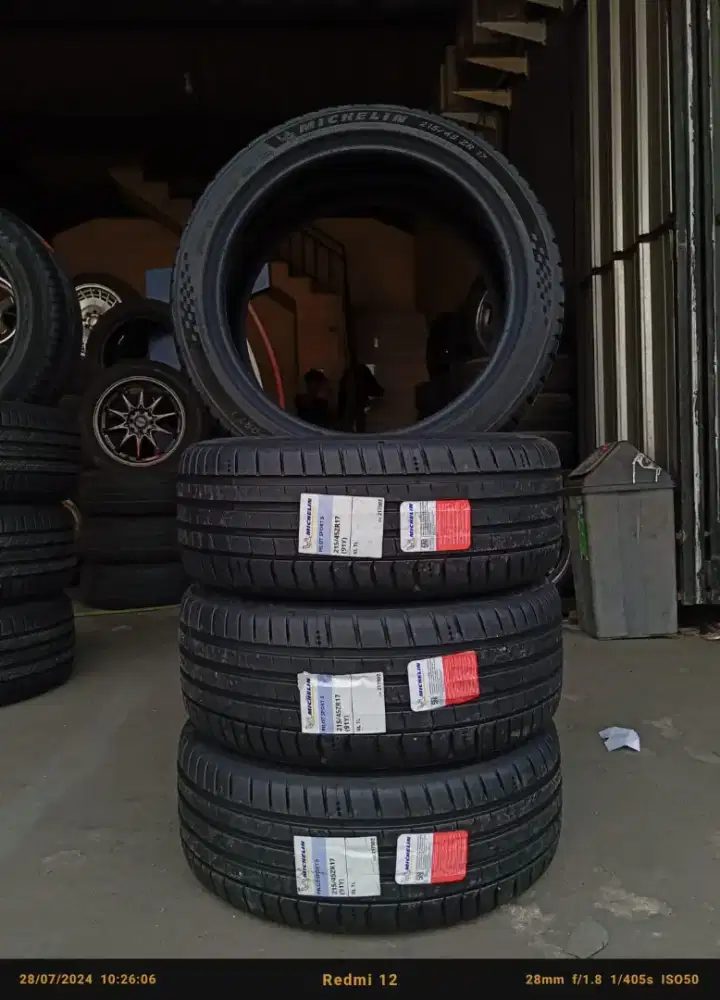 Ban michelin ps5 215 45 17