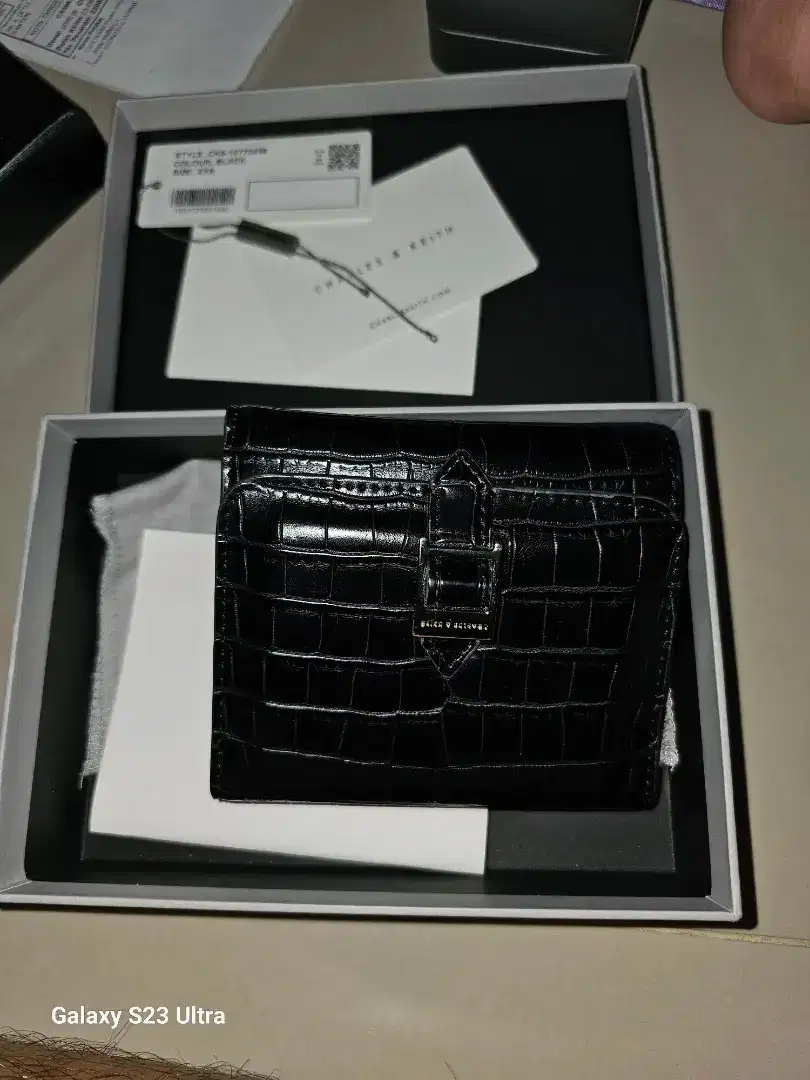 Dompet kartu charles & Keith croco ori