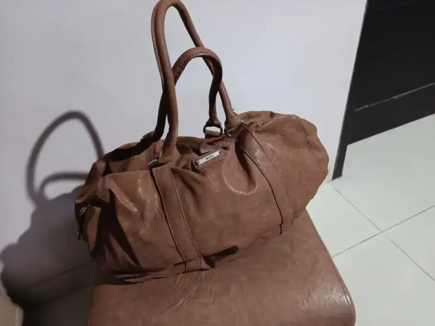 Tas utk jalan2 dengan model yg menarik