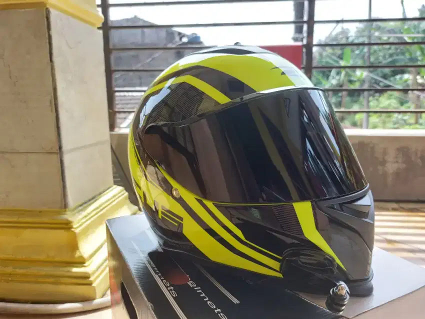 Helm Zeus zs 822b