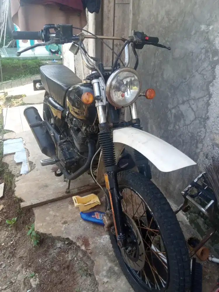 Basic Honda GL modif CB trail