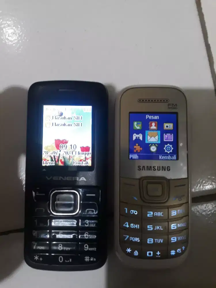 samsung dan venera jadul normal siap pakai. bisa nego !!