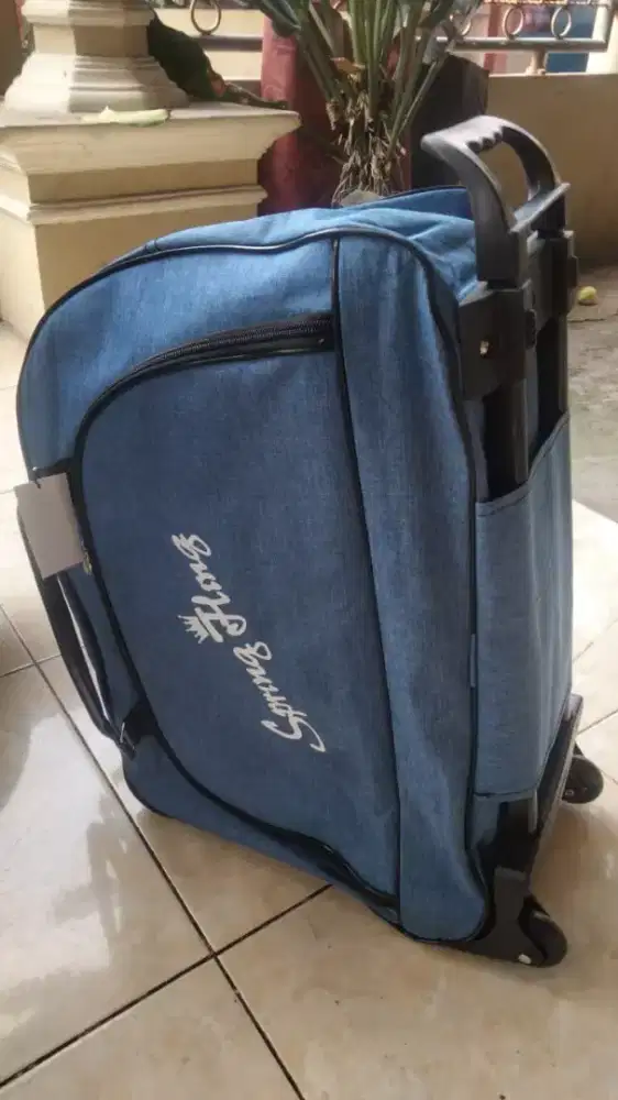 Tas Travel ada rodanya seperti koper