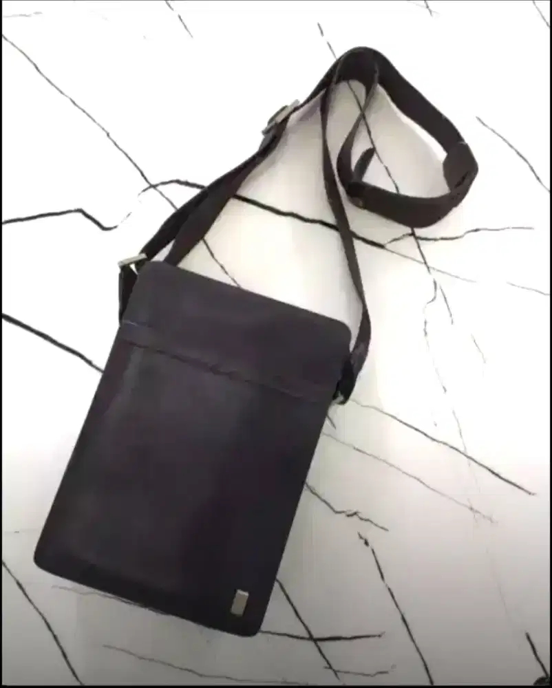 Tas selempang pria Dunhill