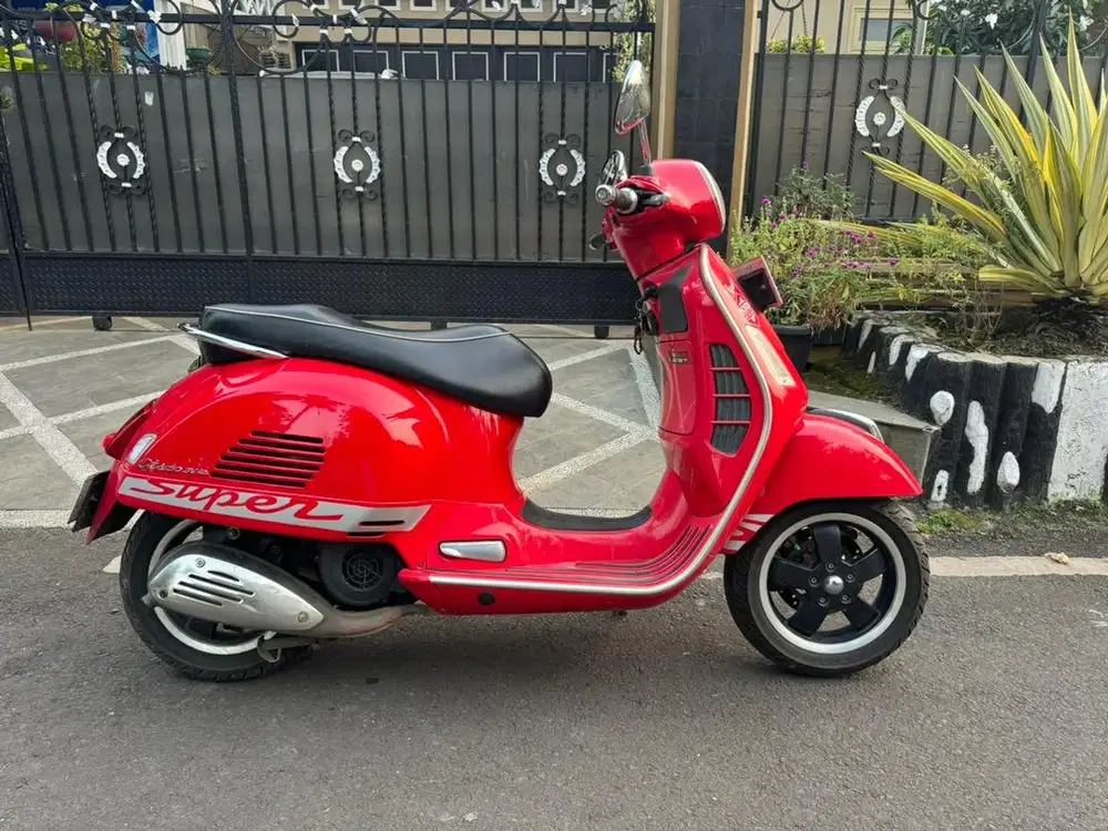 VESPA GTS 150 tahun 2017