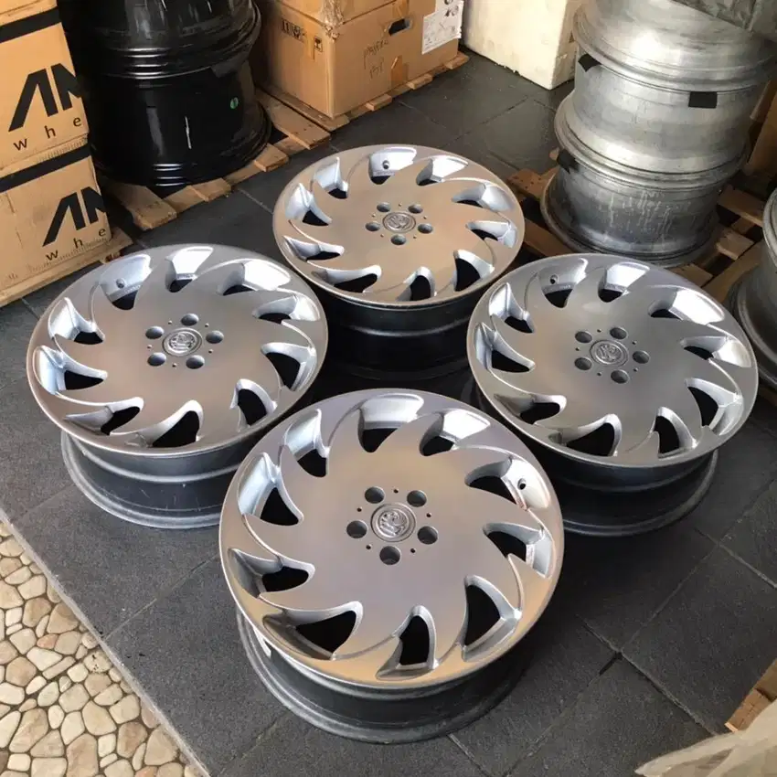 Velg Original Leading Edge R19 lebar 8 et 45 for Alphard, Voxy, Serena