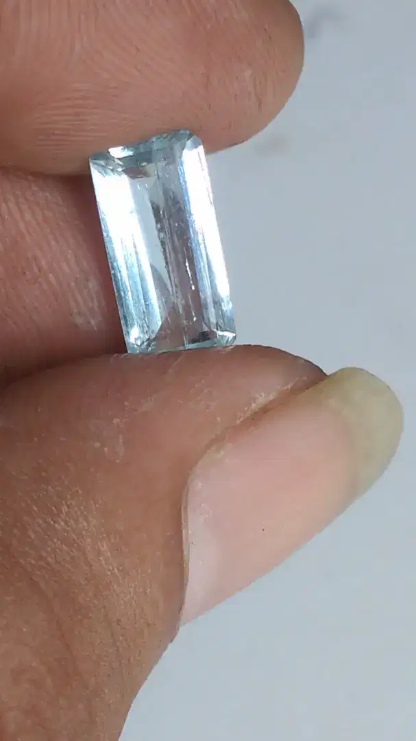 Natural aquamarine beryl