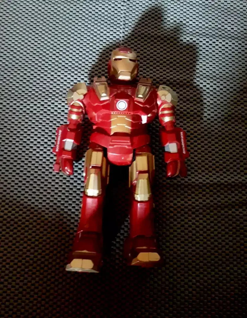 JUAL: Action Figure Karakter Marvel Avenger Iron Man Pajangan/Mainan