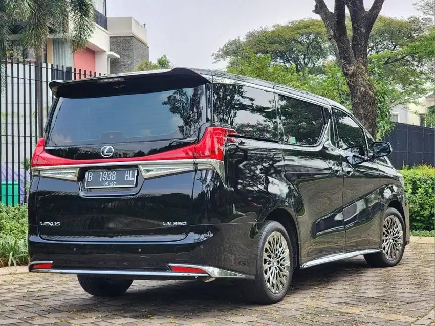 RASA BARU|TANPA DP!! LEXUS LM350 VIP SEAT 2+2 HITAM 2022 PRISTINE !!