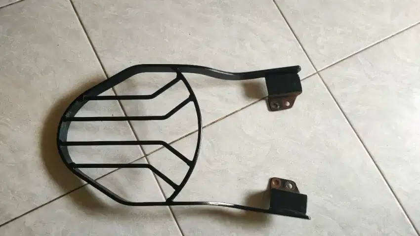 Breket motor pulsar 180/200/220