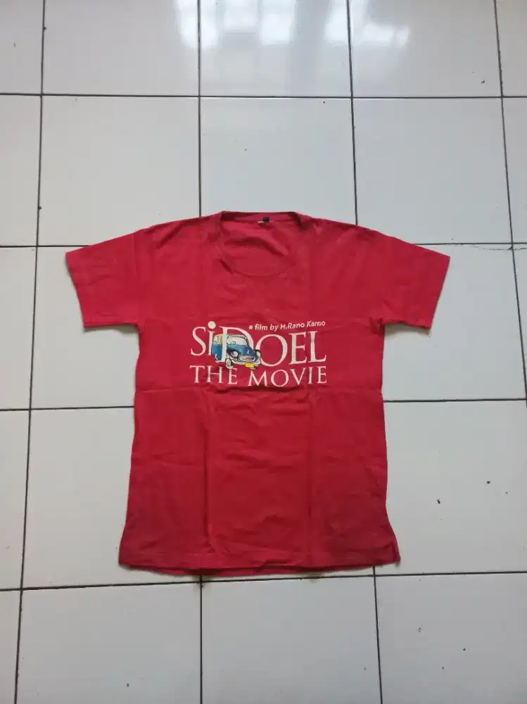 kaos merah murah