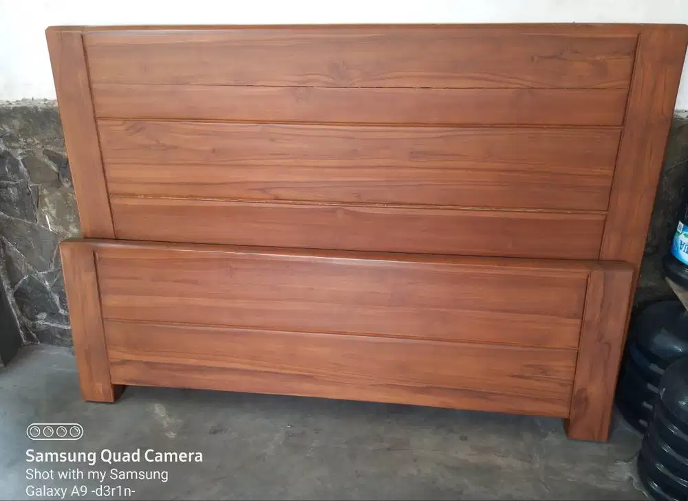 Dipan Jati Tempat Tidut Jati