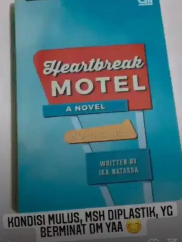 Novel : Heartbreak Motel by Ika Natassa