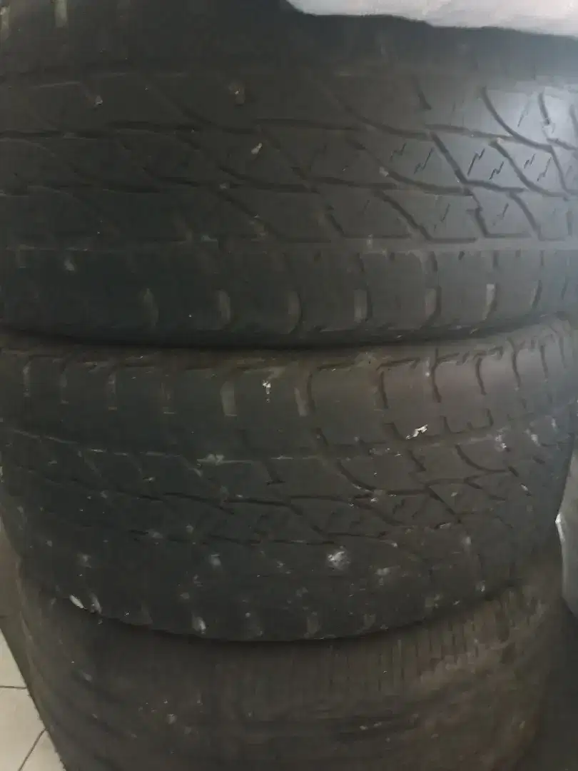 ban mobil bekas ukuran 285/50 R20