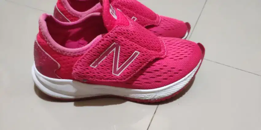 Sepatu new balance