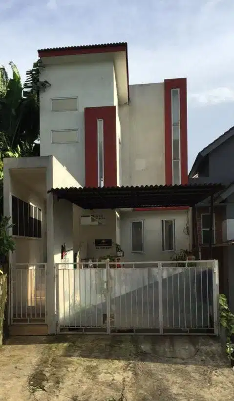 Dijual Rumah Split Level Di Bukit Nusa Indah Ciputat