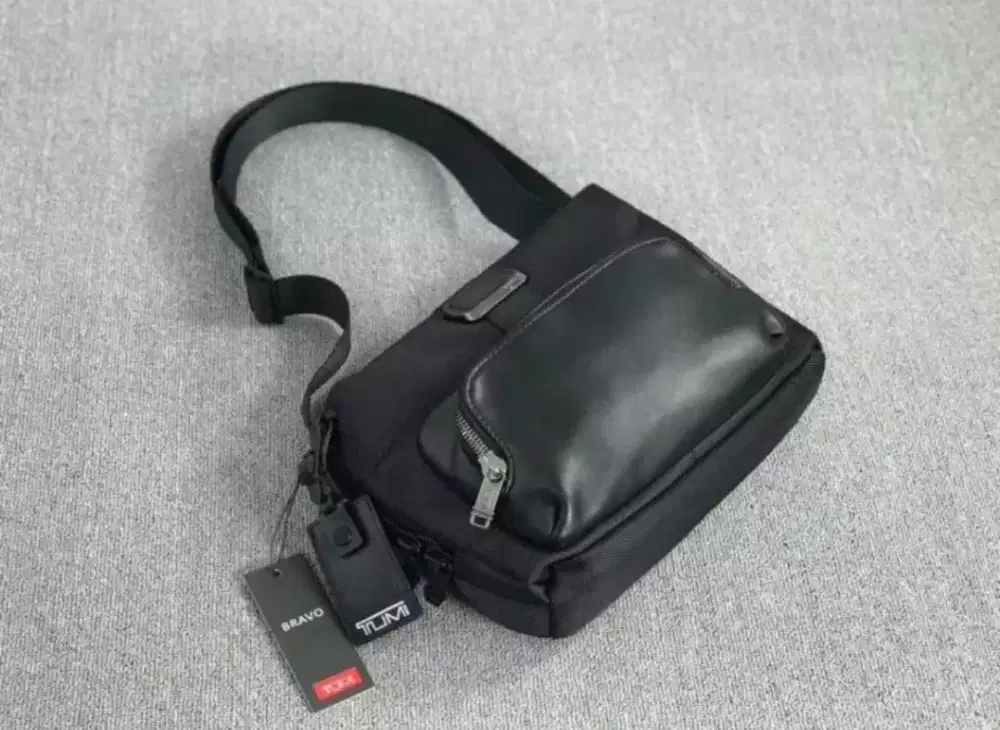 Tas Tumi Lewis Crossbody Selempang Men