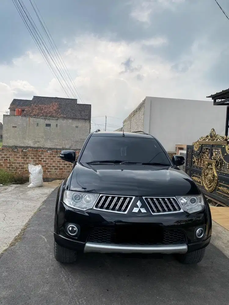 Pajero 2013 hitam