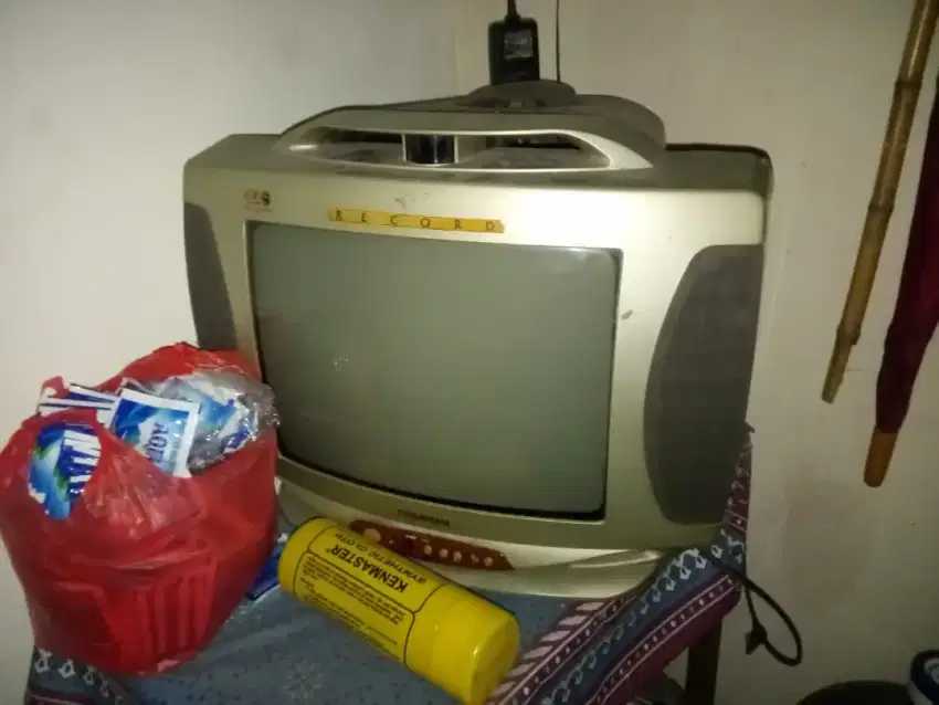 Tv polytron 14inch