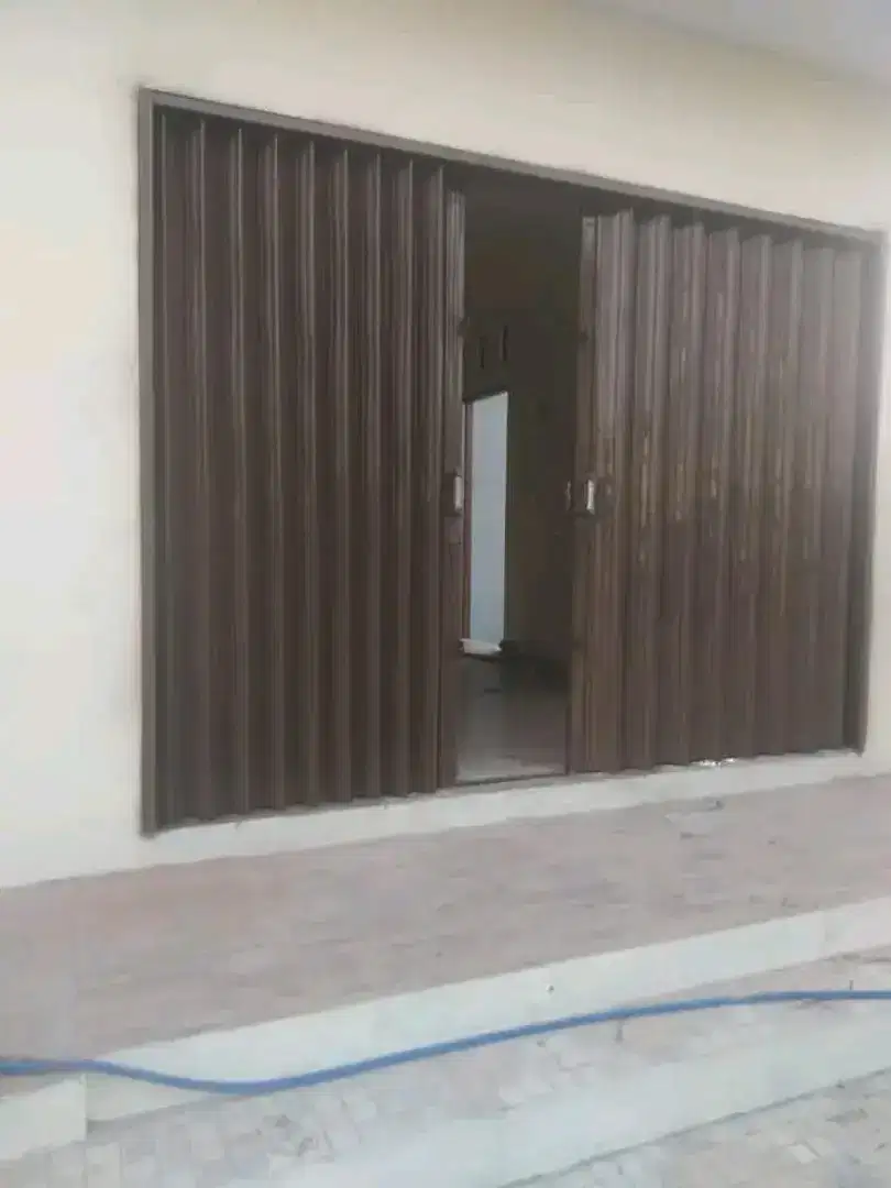 FOLDING GATE ROLLING DOOR