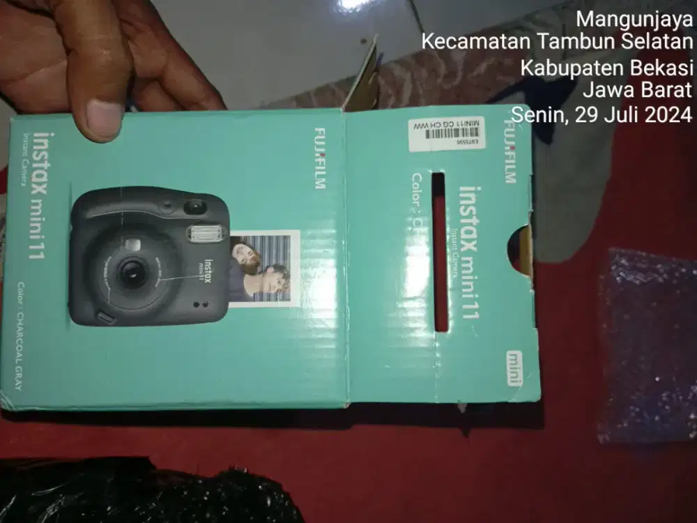 KAMERA INSTAN fUJI FILM  11