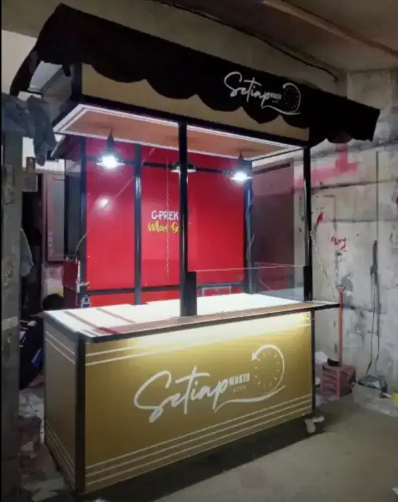 Gerobak jualan makanan