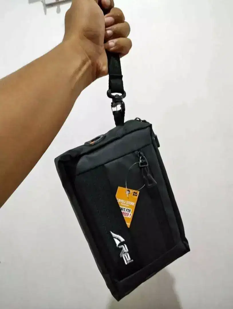 Tas Pria Keren Anti Air