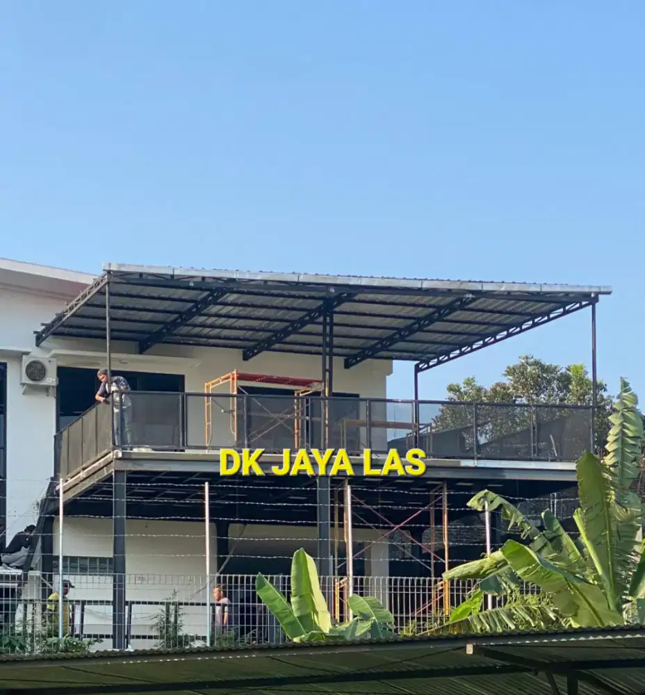 Mezzanine lantai 2. Kanopi balkon