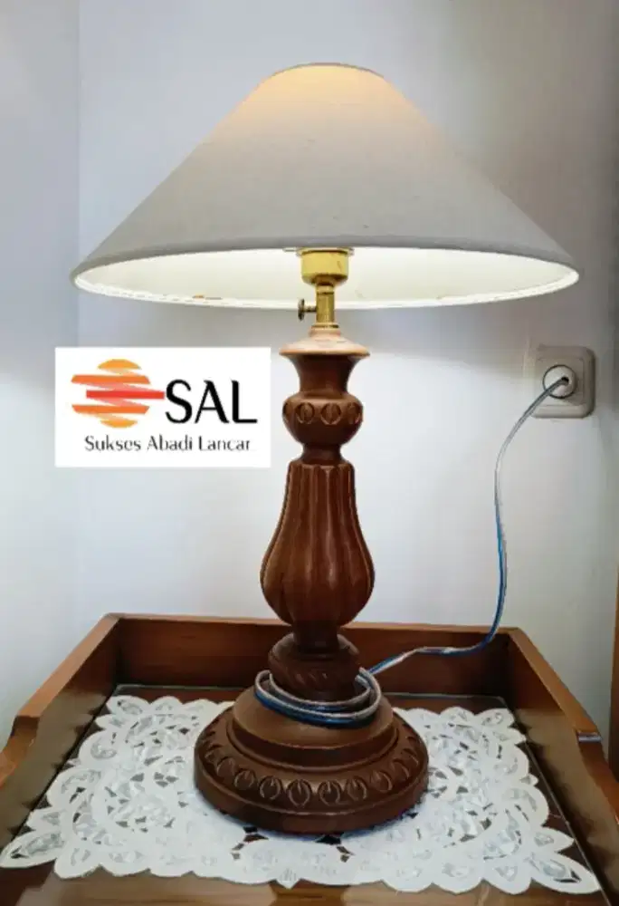 Lampu Hias Antik Bahan Kayu Jati