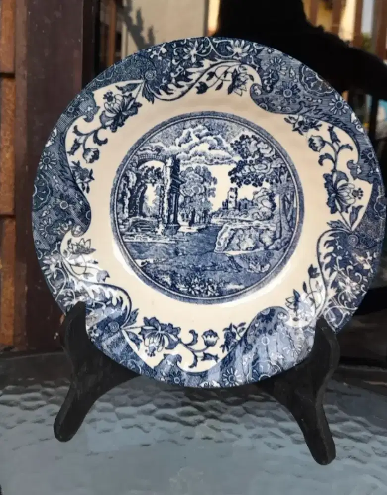 Piring antik monalisa