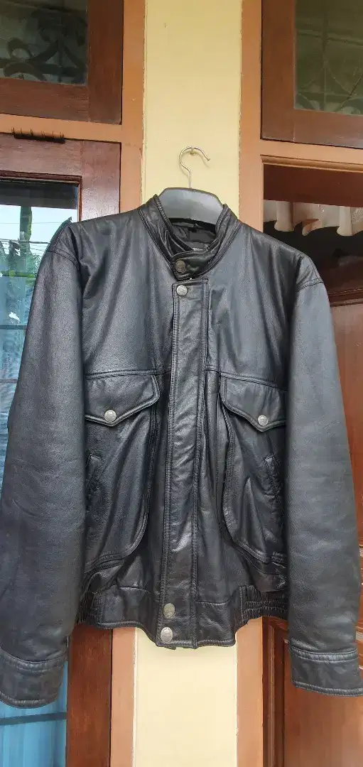 Dijual jaket kulit original size Small upsize