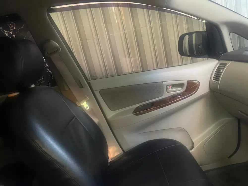 Toyota Kijang Innova 2015 Bensin